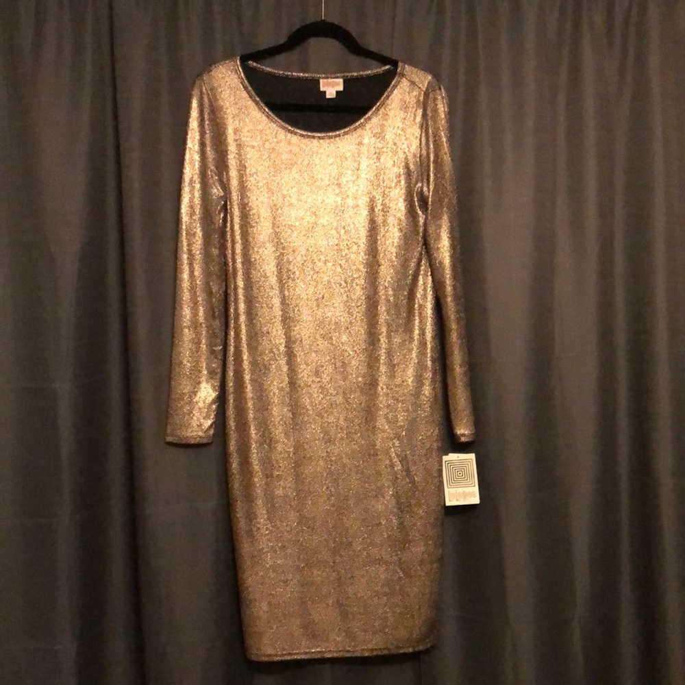 Long sleeve LuLaRoe Julie. Rose Gold w/ black